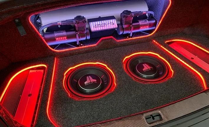 Özel Ses Sistemli Araç Kiralama